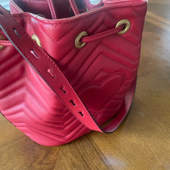 Gucci - Picture 3 of 4